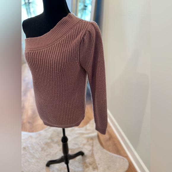•NBD •Mia Sweater •Size: XS •Color: Taupe - Picture 4 of 8
